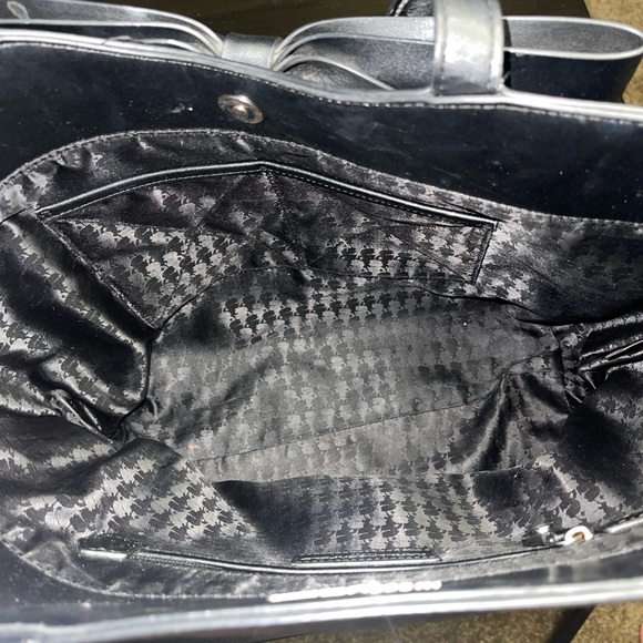 Black purse - Picture 3 of 3